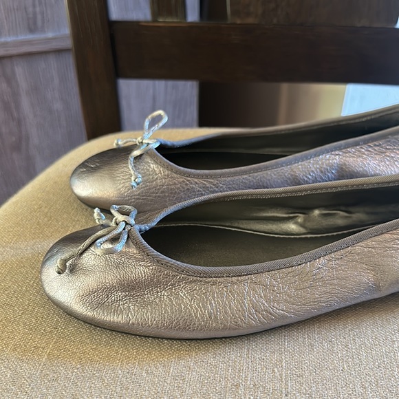 Lauren Ralph Lauren Amarissa Leather Metallic Ballet Flats Silver Size 8.5 - Picture 3 of 11
